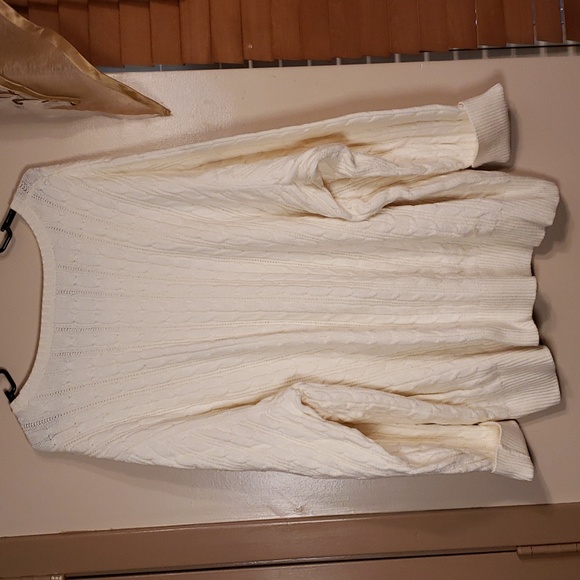 Plus Size Sweater - Picture 5 of 6